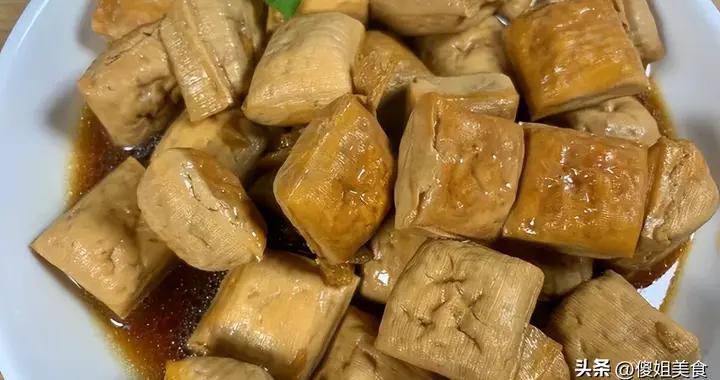 不想炒菜，就這樣燜一鍋！濃郁醬香瞬間爆發，口口爆汁超下飯