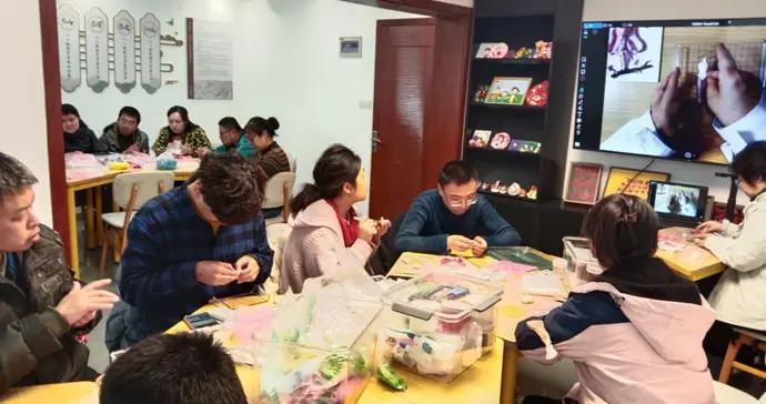 注重非遺與現代生活融合，這場直播帶觀衆“雲瞭解”虎頭鞋、麪塑技藝