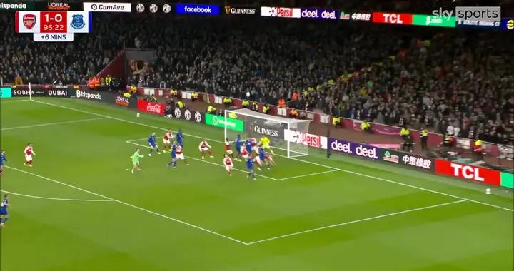 見證創造歷史的瞬間！道曼過掉兩人後酋長球場已開始慶祝