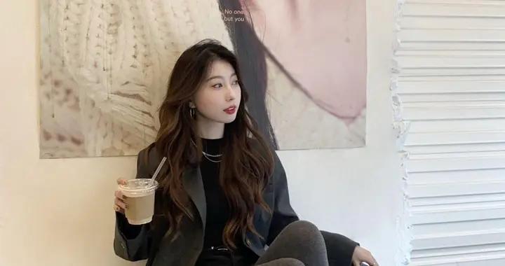 春天也可以穿“襪褲”，學會這些高階穿法，時髦又可愛