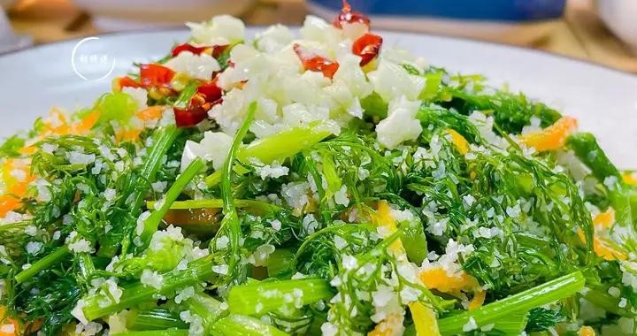 薺菜、韭菜靠邊站！春天最該喫這菜，蒸一蒸出鍋，滿口都是鮮香！