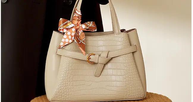 適合50歲女人的 8 款春日包，一眼顯貴，預算才 500 左右