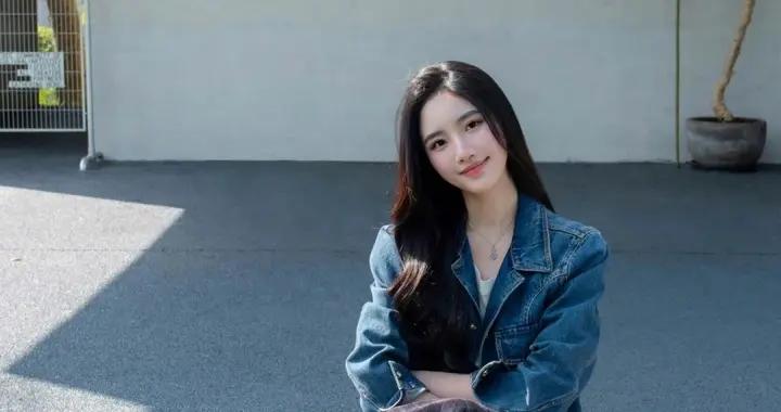 這是我開春最鐘意的打扮：“長裙+短靴”，配西裝、短外套都好看