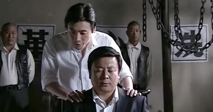 逃犯混入娛樂圈成影帝，曾與楊冪、孫紅雷合作，13年後才被發現