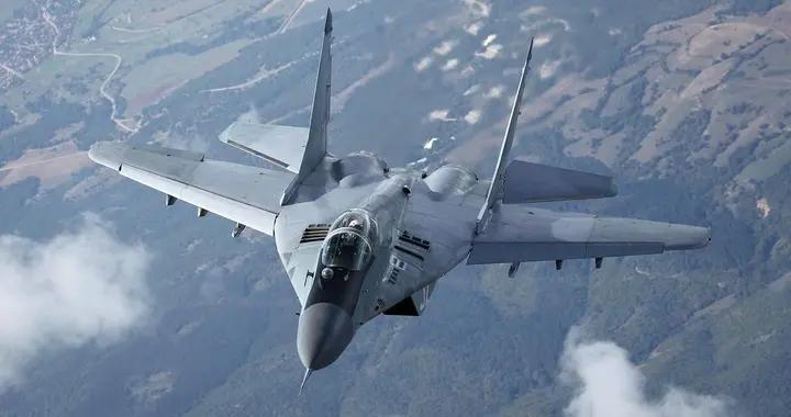 塞爾維亞採購超音速導彈，北約集體沉默，武契奇笑容太燦爛