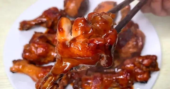 春天必做的這道菜！電飯煲燜一燜，軟爛脫骨，每一口都超滿足！