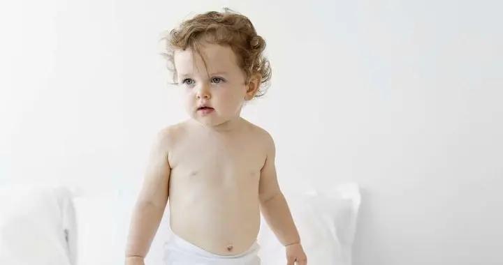 孩子多大開始穿內褲？醫生：超過這年齡一定要穿了，別坑了娃