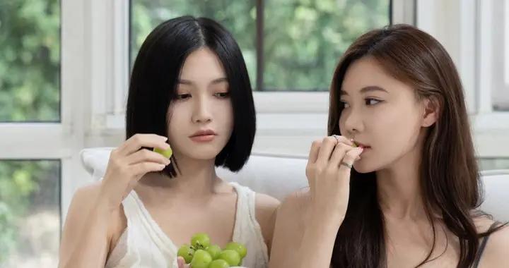 那個夏天，我和隔壁姐妹花擦出的花火，以及只能埋在心底的祕密