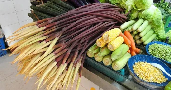 再牛的博物學家，也不敢輕易踏入雲南菜市場