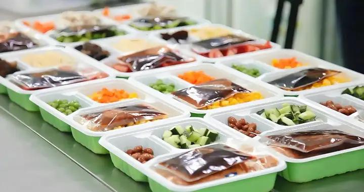 預製菜再惹爭議，我們牴觸的到底是預製菜，還是被剝奪的選擇權？