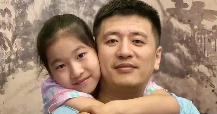 張雪峯6年前已離婚，獨女張姩菡只能分16.5%遺產，現任妻子佔大頭