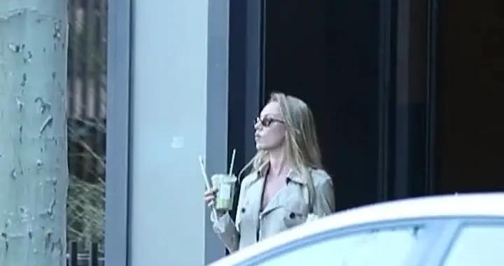 有駕照就是方便，西媒曝姆巴佩回到馬德里後親自開車接女友