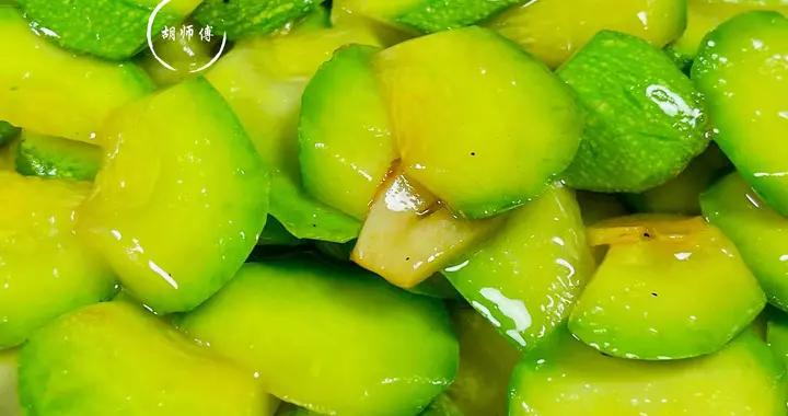 “四月喫一瓜，中藥不用抓”，一利尿，二排毒，三消腫，別不懂喫