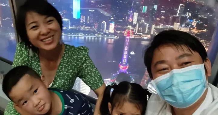 一個被窩睡不出兩種人！張雪全網爆火，妻子曝光，難怪他能成功