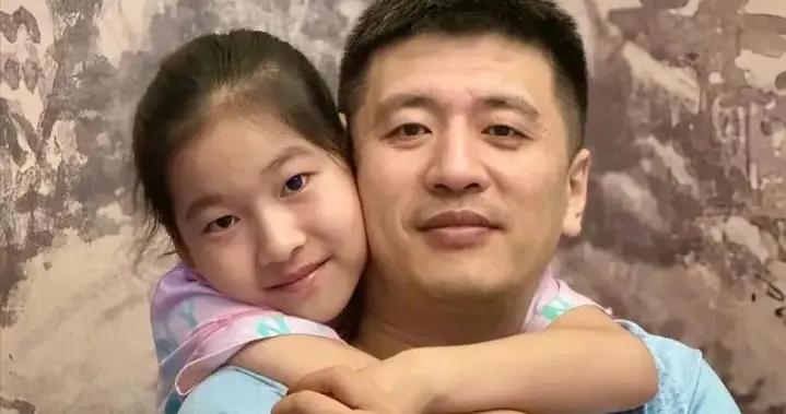 沒想到，張雪峯離世僅12天，女兒張姩菡竟得到個“意外禮物”