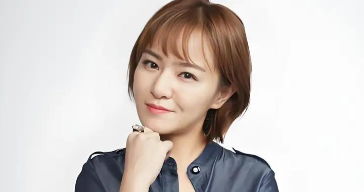 39歲思文官宣當媽，曬兒子照片，二婚丈夫是普通人 曾患多囊難懷孕