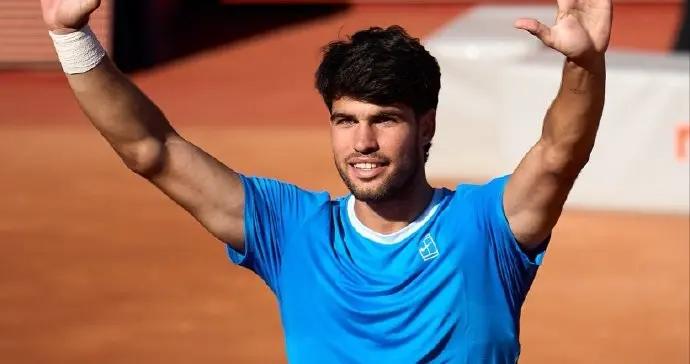 阿爾卡拉斯因手腕傷勢退出巴塞羅那站比賽，無緣重返世界第一