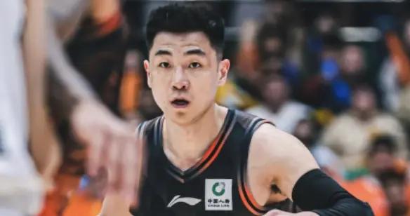 生涯助攻2273次，高詩巖超越呂曉明升至CBA歷史助攻榜第九位