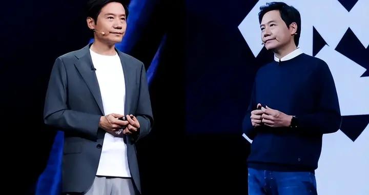 看了雷軍、靳東我發現：中年男人，還是西裝褲配運動鞋更年輕有型