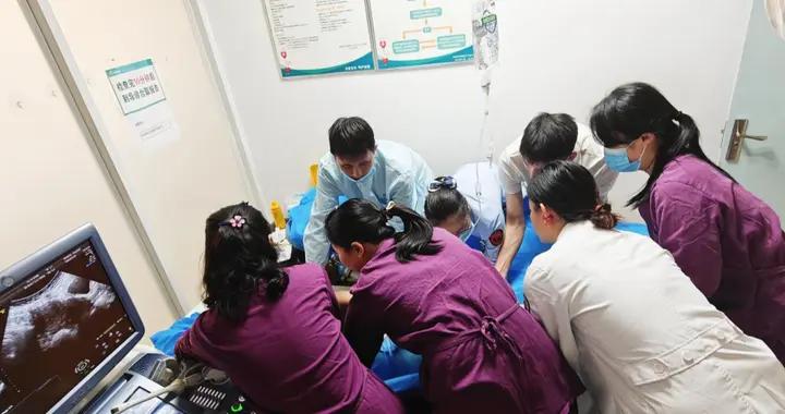 女大學生宮外孕大出血差點沒命，醫生：自私男友導致，分手吧！