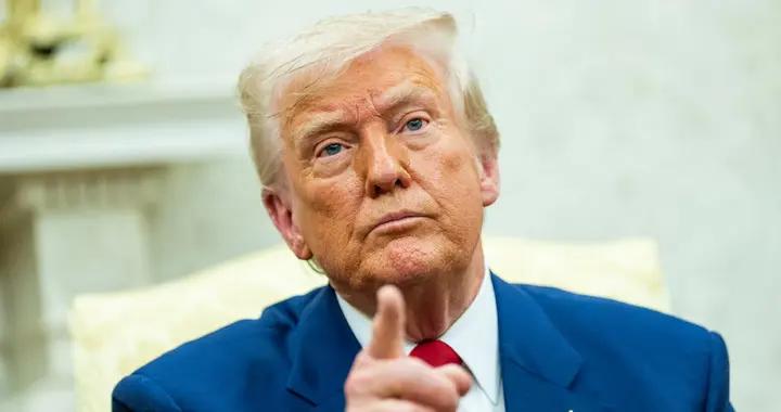 美伊核談判失敗，特朗普下令海軍封鎖海峽，伊朗徹底被逼到絕境？