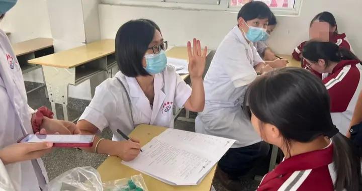 目標“終結結核”！張文宏團隊牽手貴州基層醫生：我們要跑在結核菌傳播前