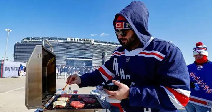 網傳FIFA禁止世界盃賽前車尾聚餐派對引發球迷不滿，隨後官方澄清