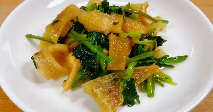 初夏，別總喫豬肉和牛肉，這食材才2塊錢一斤，大火快炒，太香了