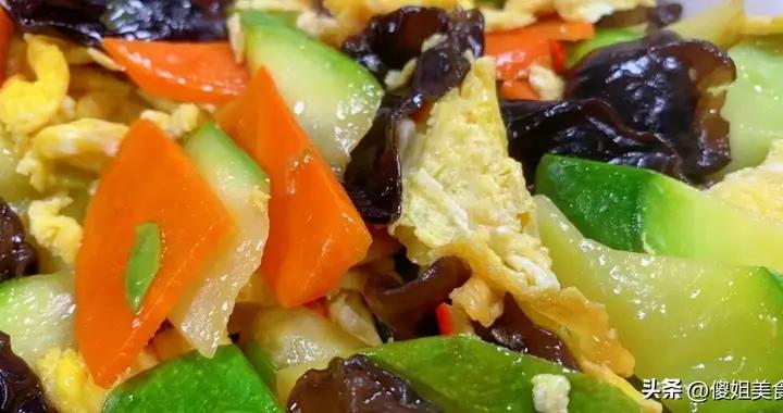 4月多喫這菜，鮮嫩又爽口，隨手一炒，大人孩子都搶着喫！