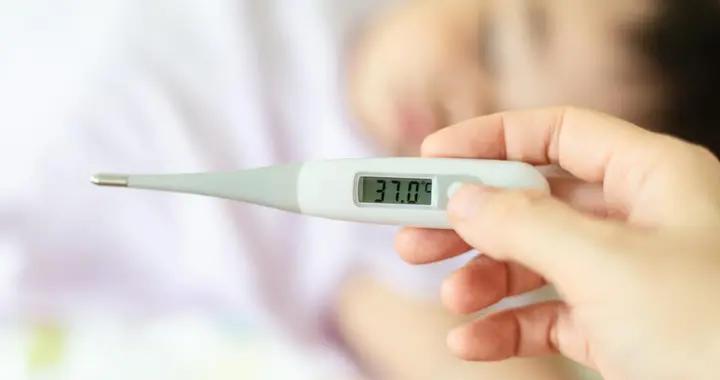 腋下37.1℃=發燒？打破常見認知誤區，科學解讀體溫背後健康信號