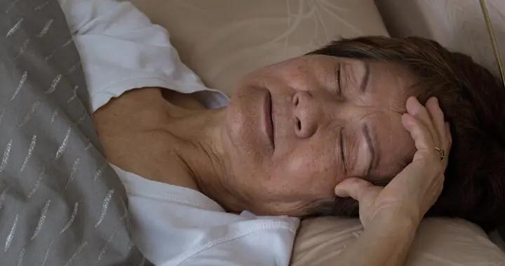 體內有癌，睡眠先知？睡覺出現這5種異常，可能是癌症發出的信號