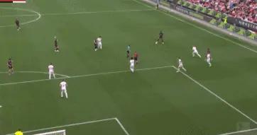 勒沃庫森1-1奧格斯堡，希克頭球破門，法比安-裏德扳平