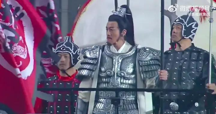 蘇超宿遷邀請《楚漢傳奇》項羽扮演者何潤東，爲揭幕戰現場助威