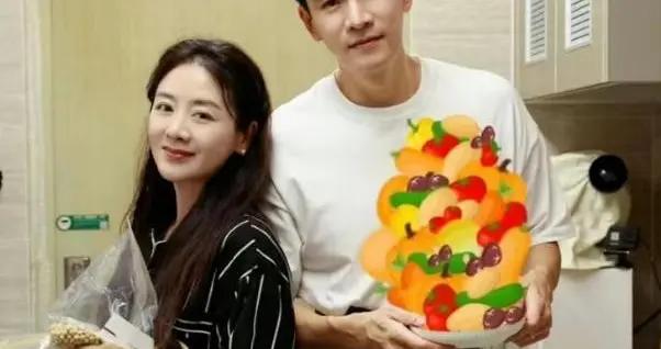 娶大六歲的二婚妻子，心甘情願喫軟飯，39歲的他演渣男再度翻紅！