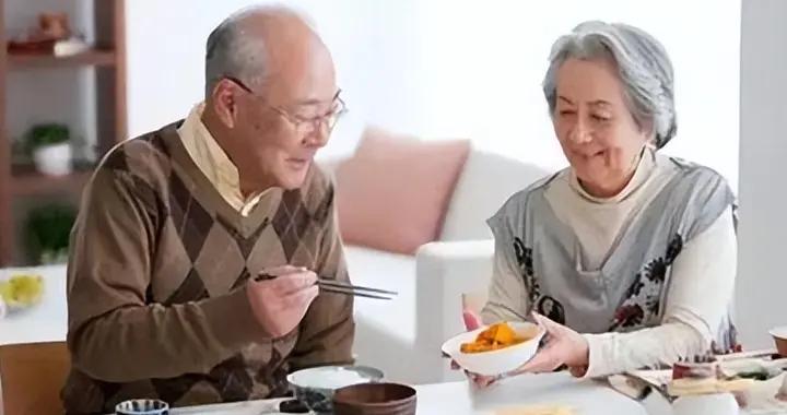 “補蛋白就是補壽”，建議中老年：多喫5種高蛋白食物，增免疫