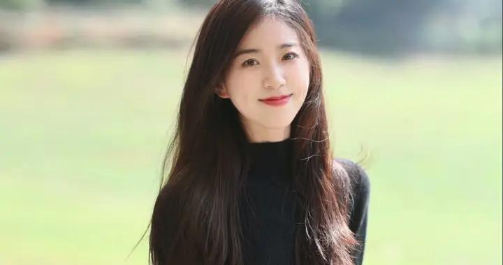 得知我在相親，鄰居姐姐三天兩頭來我家，給我出謀劃策，我媽笑了