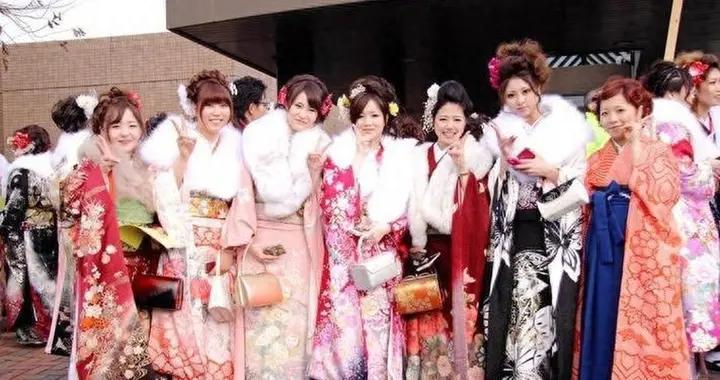 日本泡沫經濟有多瘋？女性要4個男友供養，消費力是男性5-8倍！