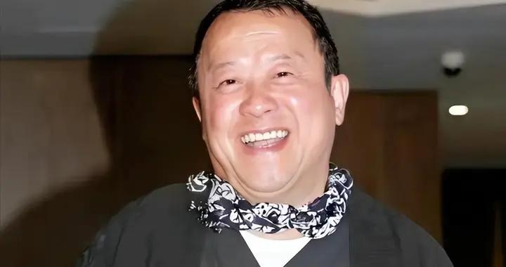 曾志偉和喬妹的合照：將其緋聞再次搬上臺面，其私生活也再被扒