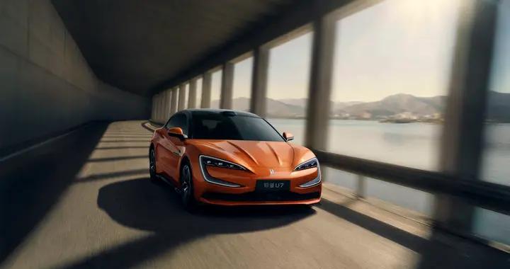 5分鐘充好9分鐘充飽，仰望U7 2026款攜閃充火熱到店