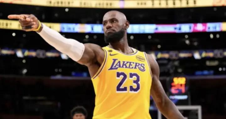 韋德：得知杜蘭特G1不打的時候，我就知道詹姆斯會徹底掌控比賽