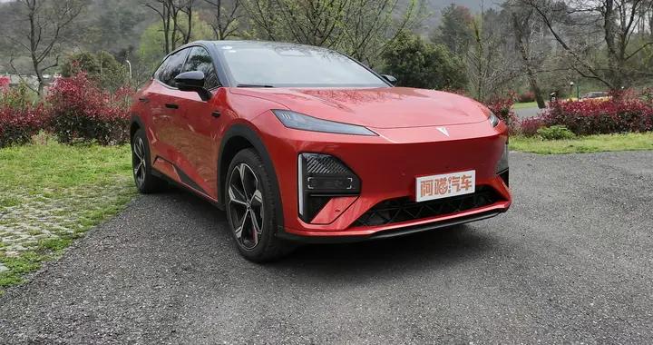 深藍S07把激光雷達幹到15萬級，這車沒短板了，壓力給到誰了？