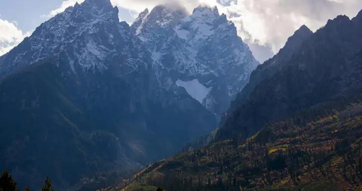 退休後才明白，晚年過得好的老人，從不會對兒女做這3件越界的事