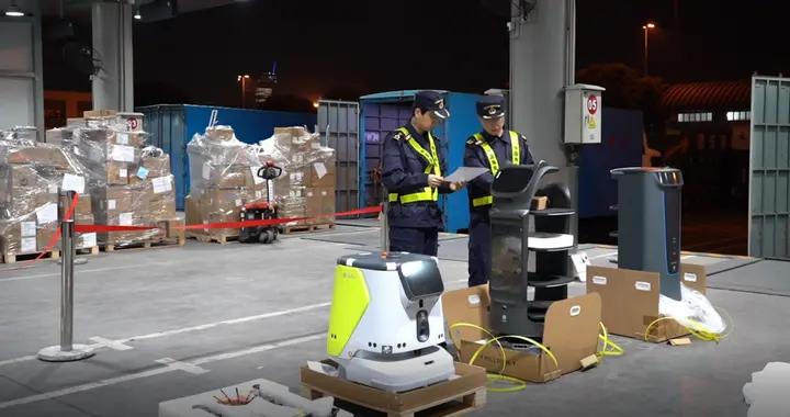 登高奪冠+出海領跑，普渡機器人2026開年雙線“領先”