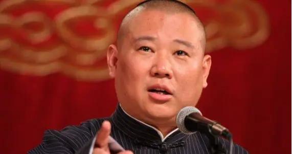 《學晶哭窮》——當你喫肉我喝粥的時候，你不吧唧嘴就是善良