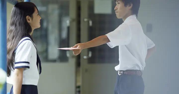 北大心理學博士：女兒收到情書時，媽媽這麼說讓女孩自信陽光