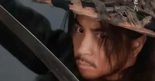 爲什麼釋小龍多年不拍戲，卻有花不完的錢，網友：你瞅他爸是誰