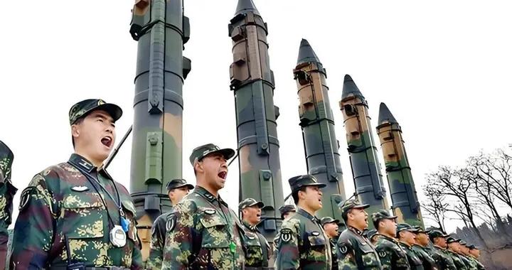 中美若戰，美軍將全面轟炸中國？基辛格曾稱：中美正站在懸崖邊上