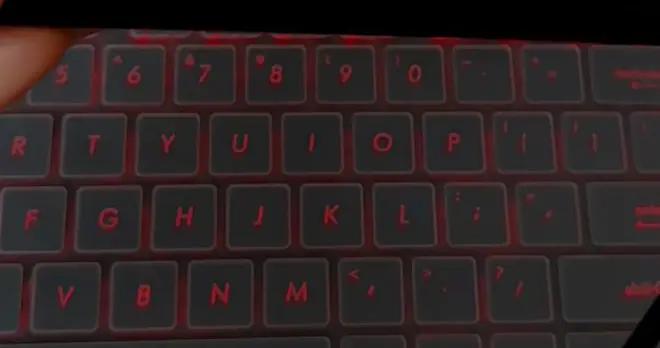 嚇人！眼鏡鏡片出現彩虹波紋，會傷眼？