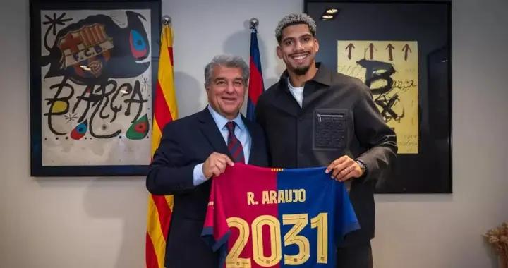 每體：阿勞霍歸隊後的首次訓練感覺良好，巴薩不給他任何壓力