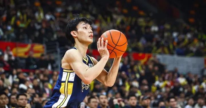 萬幸！記者：徐傑骨頭和韌帶都沒事，只是硬傷